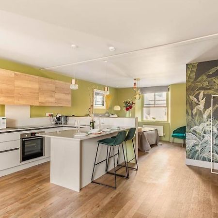 Shamrock, Bowness On Windermere, Superb One Bedroom Apartment With Private Parking Exterior foto