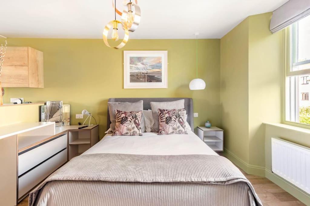 Shamrock, Bowness On Windermere, Superb One Bedroom Apartment With Private Parking Exterior foto